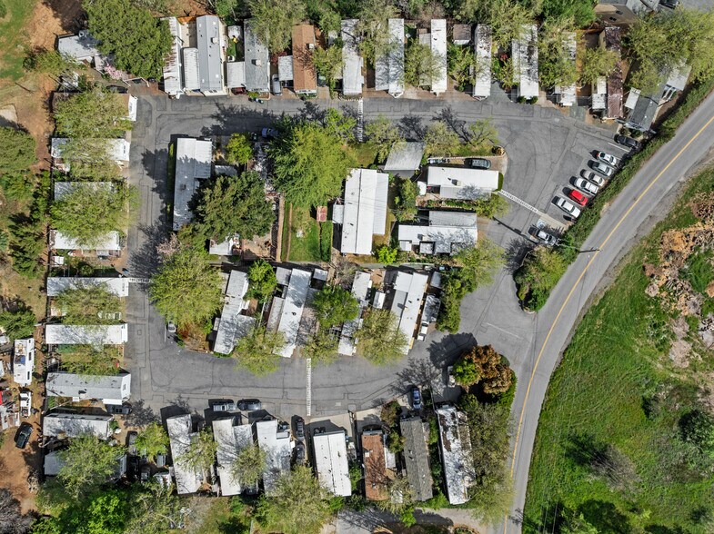 More Photos Of 639 Whiting St St, Grass Valley Manufactured Housing Mobile Home Park For Sale