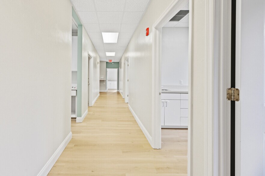 More Photos Of 3606 Maclay Blvd S, Tallahassee Medical For Lease