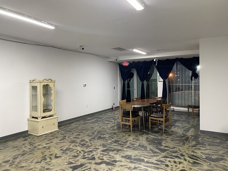 More Photos Of 110 Wyoming Ave, Las Vegas Storefront Retail Office For Lease