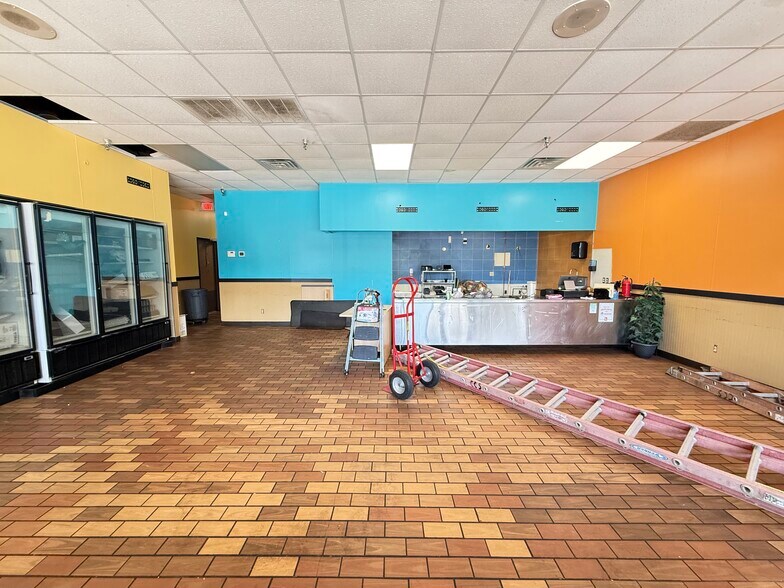 More Photos Of 4620-4692 Cottage Grove Rd, Madison Unknown For Lease