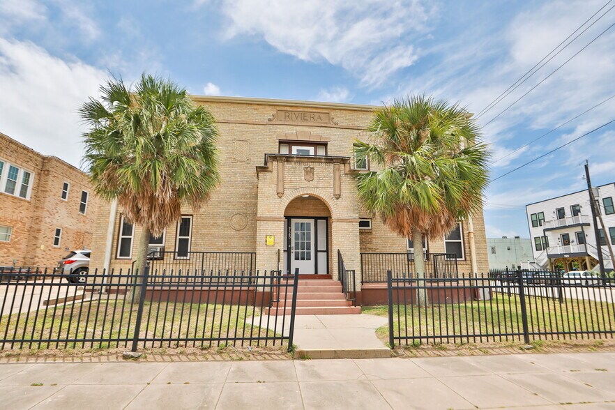 More Photos Of 717 Broadway St, Galveston Apartments For Sale