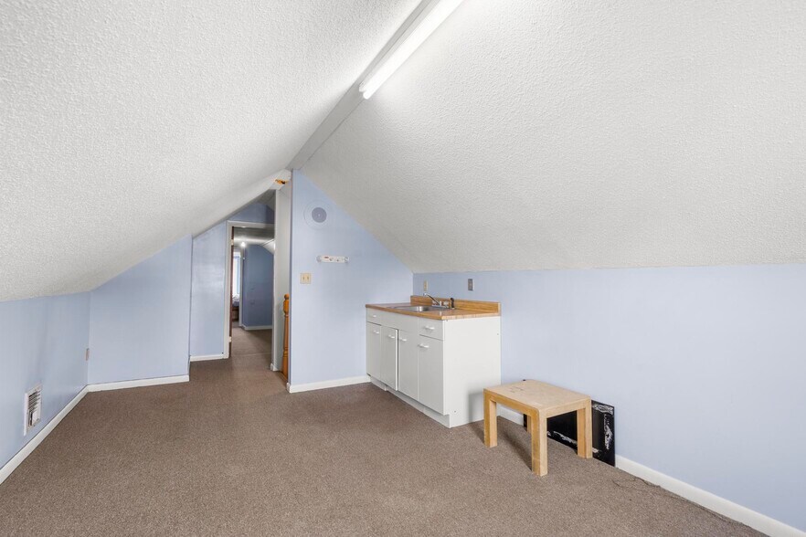 More Photos Of 128 Saltonstall Pky, East Haven Medical For Sale