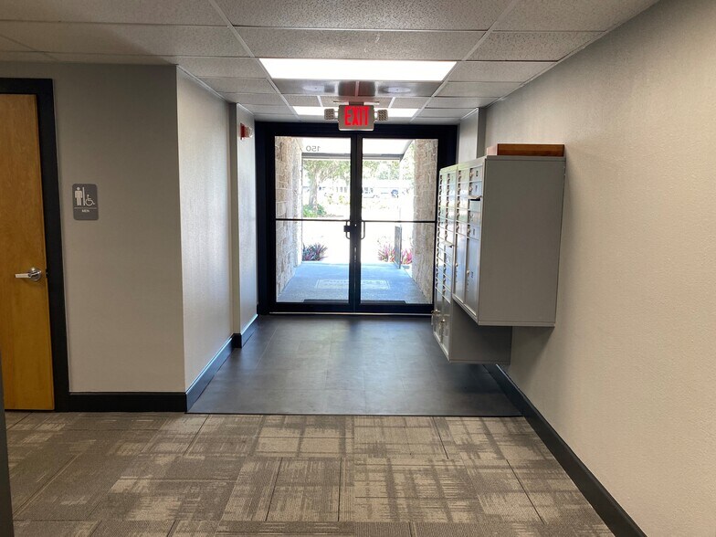 More Photos Of 150 3rd St SW, Winter Haven Office For Lease