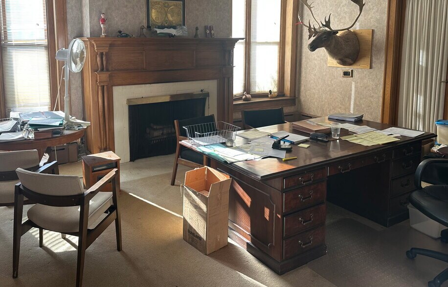 More Photos Of 721 S Michigan Ave, Saginaw Office For Sale