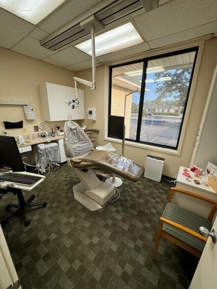 More Photos Of 2300 Wayne Memorial Dr, Goldsboro Office For Sale