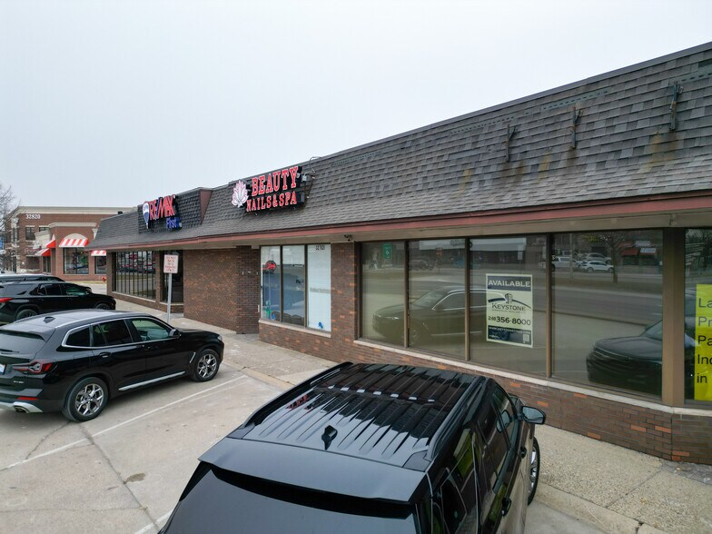 More Photos Of 32778-32782 Woodward Ave, Royal Oak General Retail For Sale