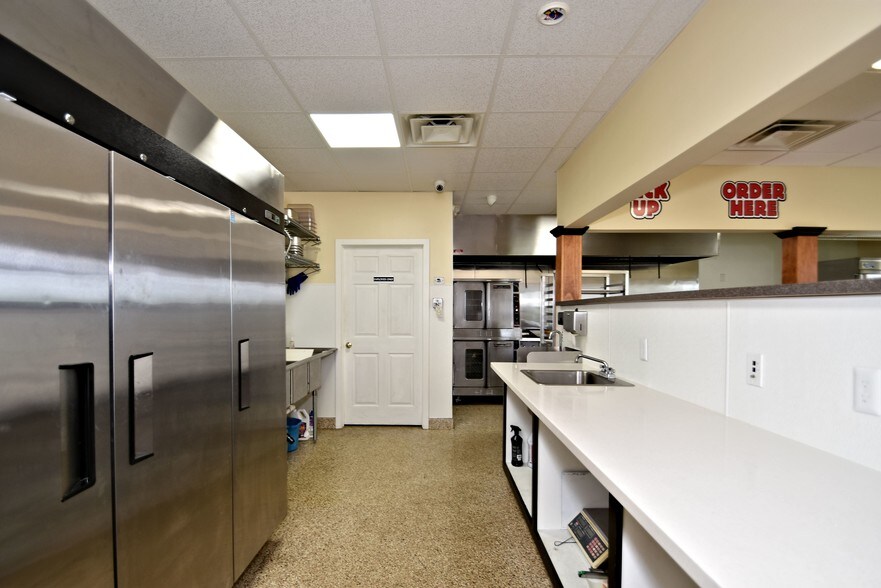 More Photos Of 397 Swamp Pike, Schwenksville Restaurant For Sale