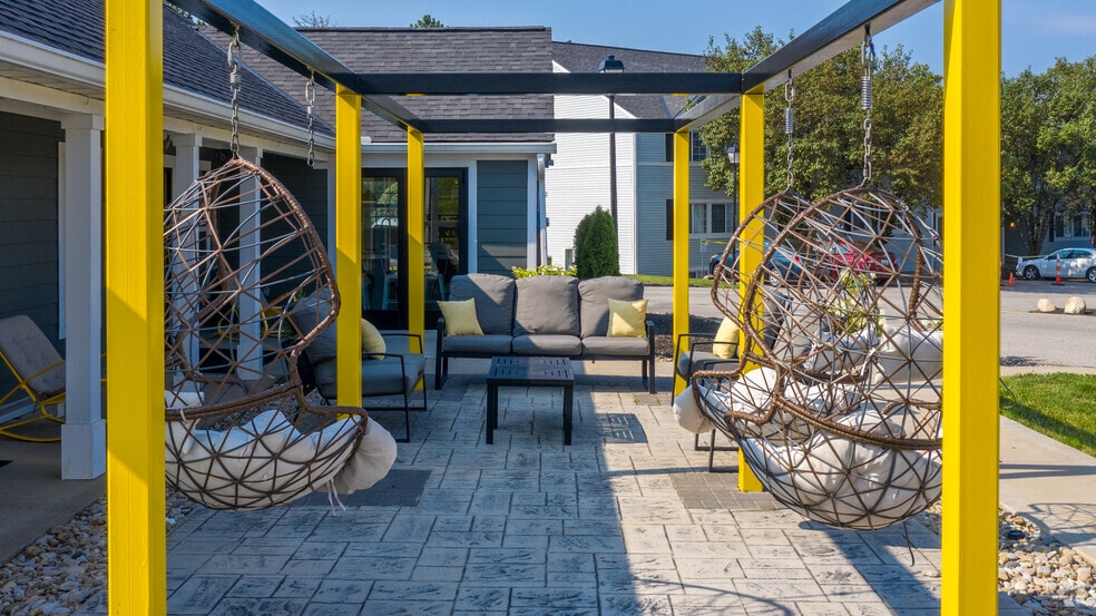 More Photos Of 100 Meadow Trail Dr, Highland Heights Apartments For Sale