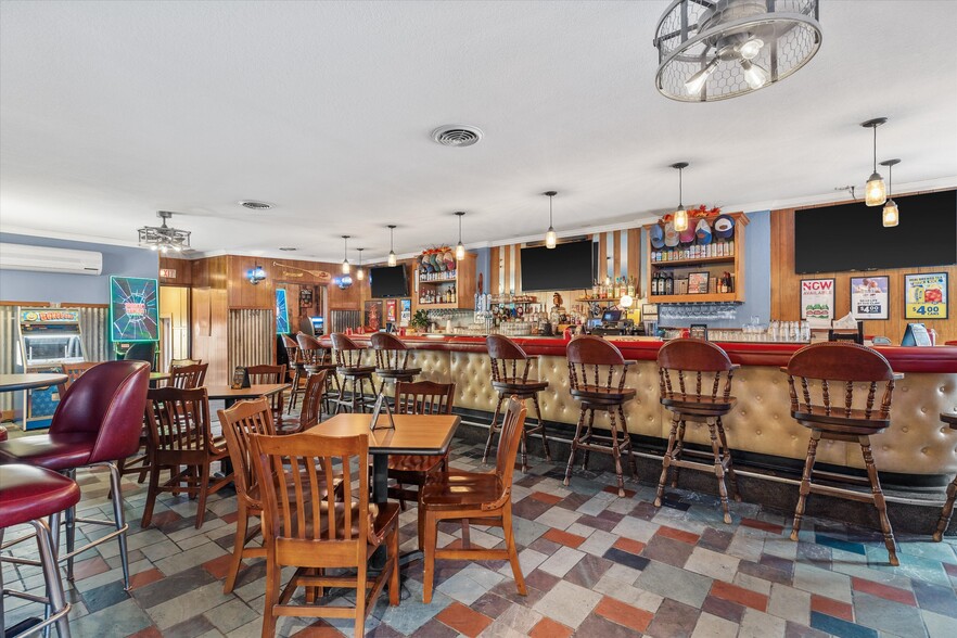 More Photos Of N8240 County Hwy E, Watertown Bar For Sale