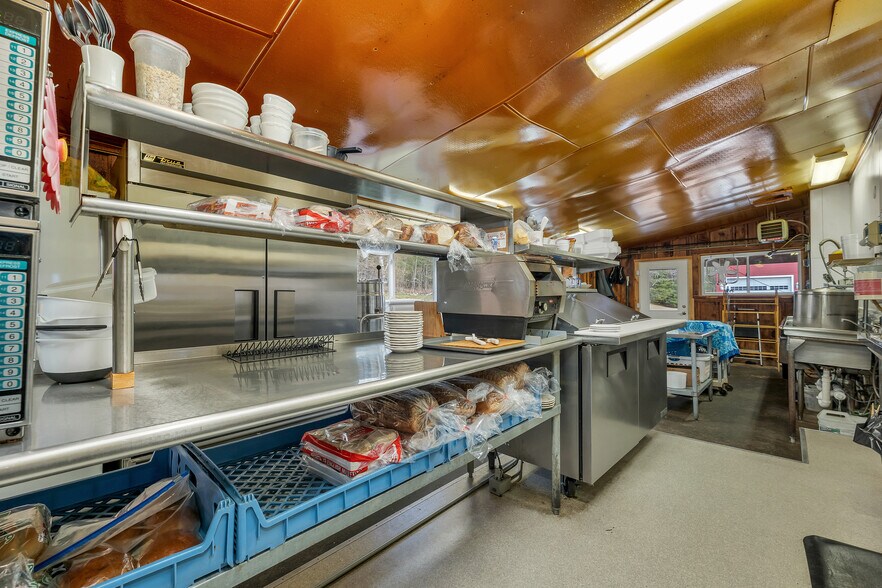 More Photos Of 1955 Presidential Hwy, Jefferson Restaurant For Sale