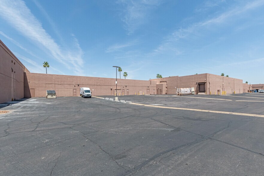 More Photos Of 7333 W Thomas Rd, Phoenix Storefront For Lease