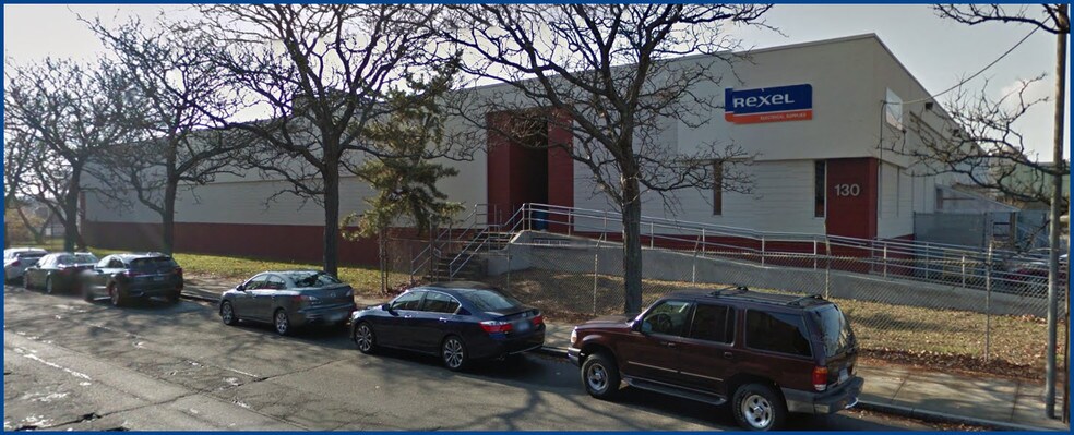 More Photos Of 130 Hamilton St, New Haven Warehouse For Lease