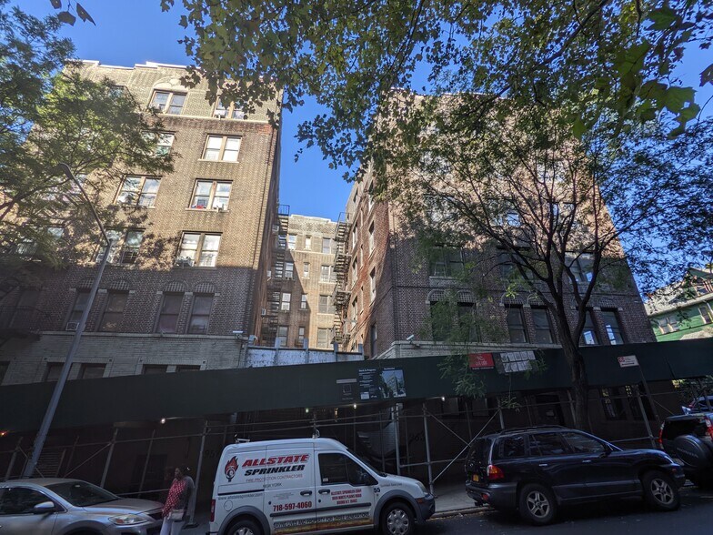 More Photos Of 950 Woodycrest Ave, Bronx Apartments For Lease