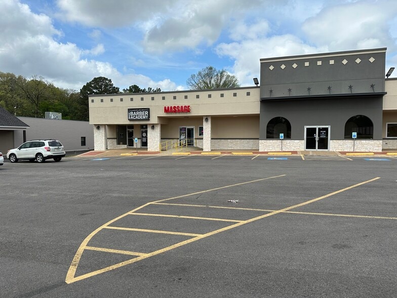 Primary Photo Of 713 W Southwest Loop 323, Tyler Unknown For Lease