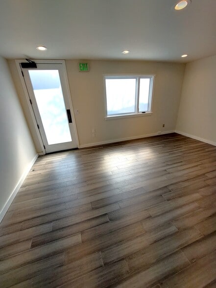 More Photos Of 2106 NW Vernon Pl, Seattle Loft Creative Space For Lease