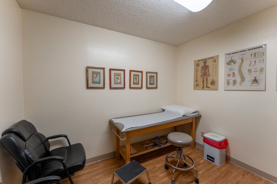 More Photos Of 2003 Medical Pky, San Marcos Medical For Sale