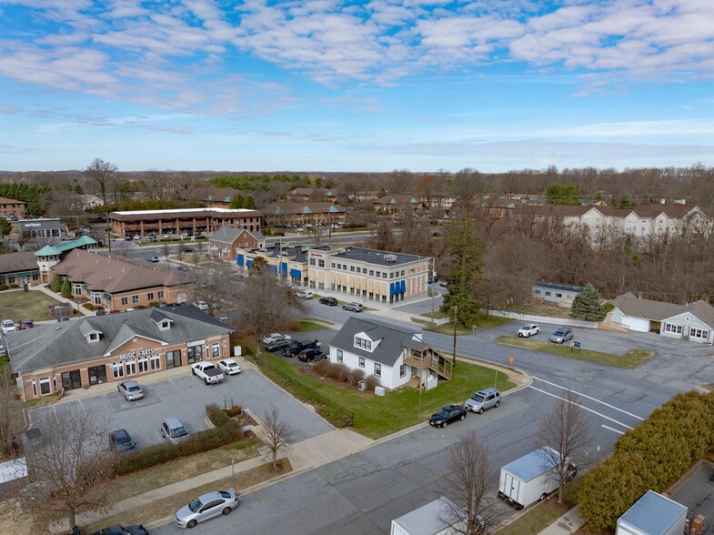More Photos Of 18200 Hillcrest Ave, Olney Office For Sale