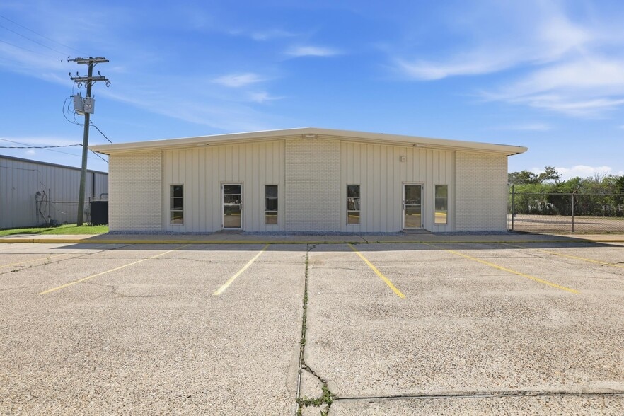 Primary Photo Of 2103 Coteau Rd, Houma Warehouse For Lease
