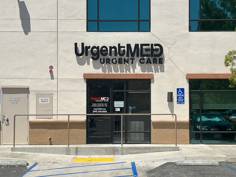 More Photos Of 22032 El Paseo, Rancho Santa Margarita Medical For Lease