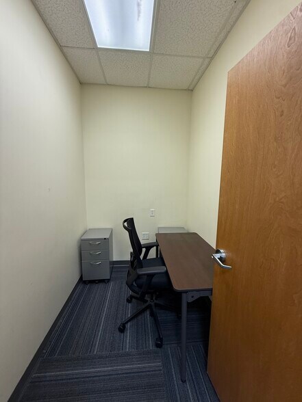 More Photos Of 1024 W Rosedale St, Fort Worth Unknown For Lease