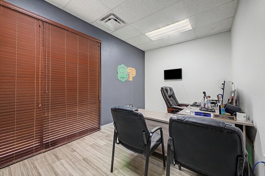 More Photos Of 2680 S Val Vista Dr, Gilbert Medical For Lease