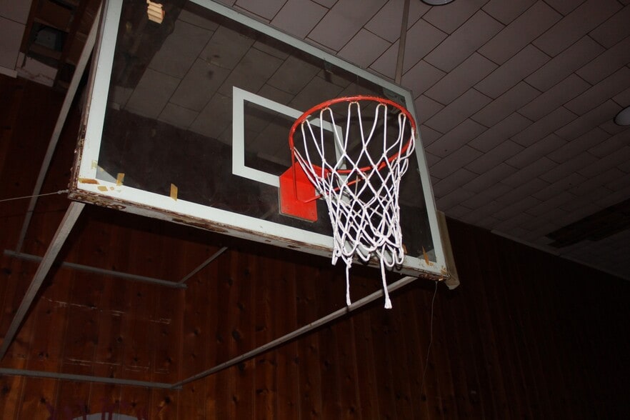 More Photos Of 1871 Elm, Waynoka Sports And Entertainment For Sale