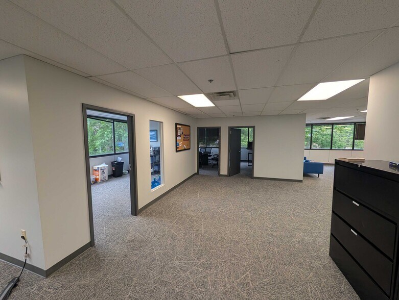 More Photos Of 1321 Murfreesboro Pike, Nashville Office For Lease
