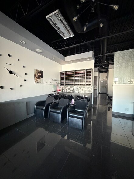 More Photos Of 10451 99 Ave, Fort Saskatchewan Storefront For Sale