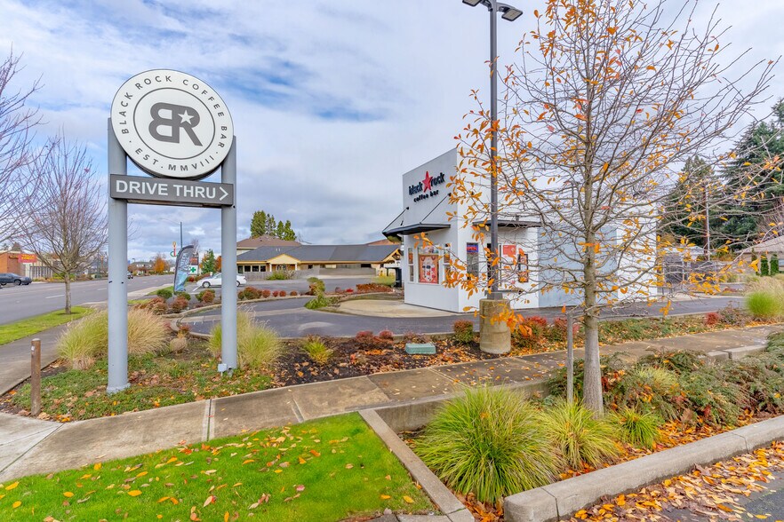 More Photos Of 4560 River Rd N, Keizer Restaurant For Sale