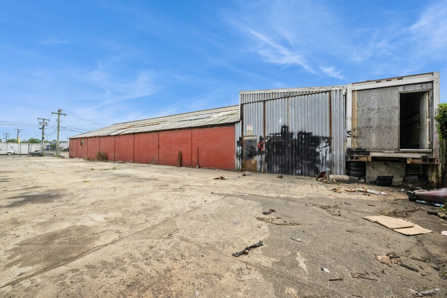 More Photos Of 3578 Maple Ct, Oceanside Warehouse For Lease