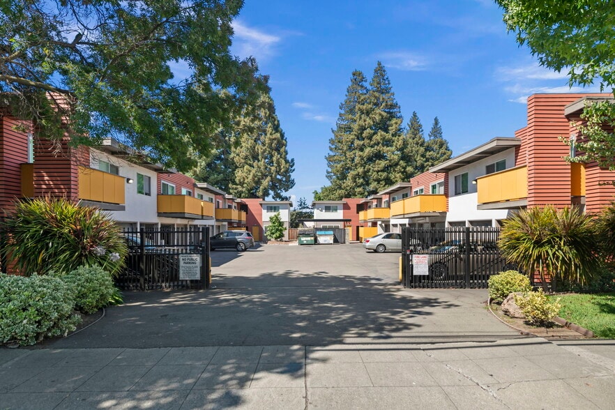 Primary Photo Of 25013-25021 Cypress Ave, Hayward Apartments For Sale