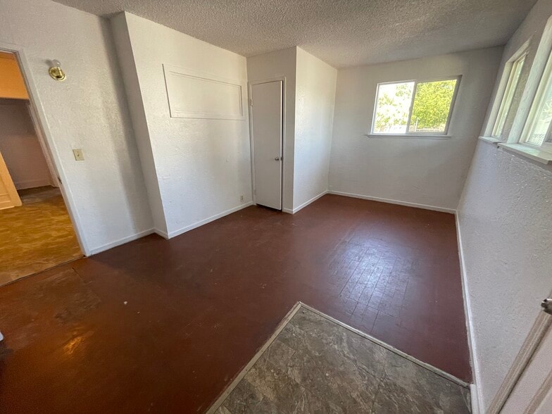 More Photos Of 2439 Rio Linda Blvd, Sacramento Apartments For Sale