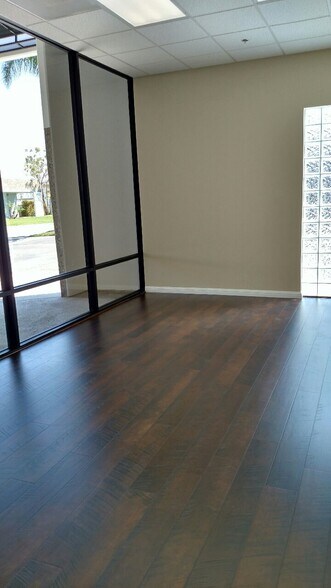 More Photos Of 11591 Markon Dr, Garden Grove Warehouse For Lease