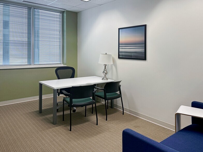 More Photos Of 5960 Fairview Rd, Charlotte Coworking Space