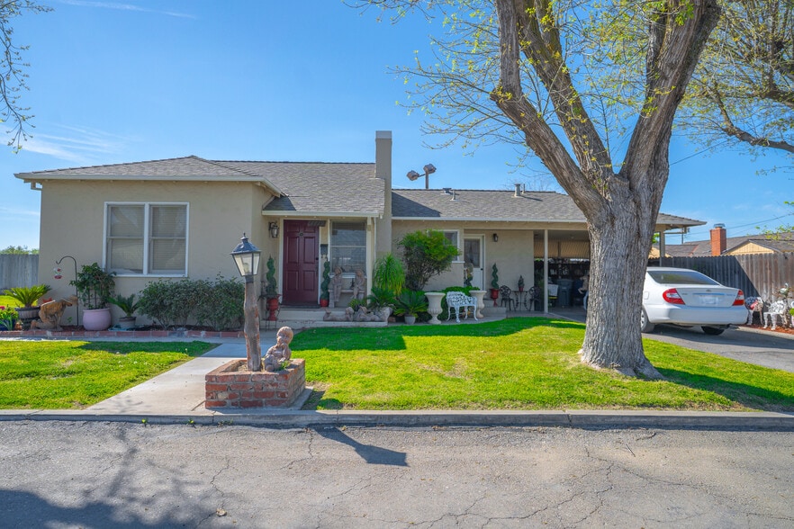 More Photos Of 1711 E Pacheco Blvd, Los Banos Apartments For Sale