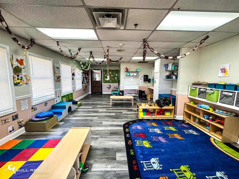 More Photos Of 2326 Bouldercrest Rd SE, Atlanta Daycare Center For Sale