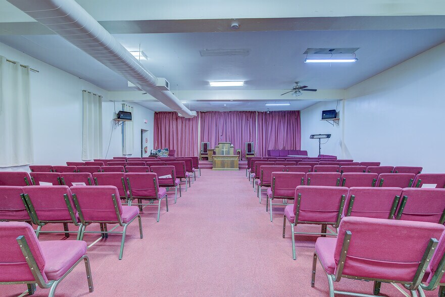 More Photos Of 139 Amboy St, Brooklyn Religious Facility For Lease