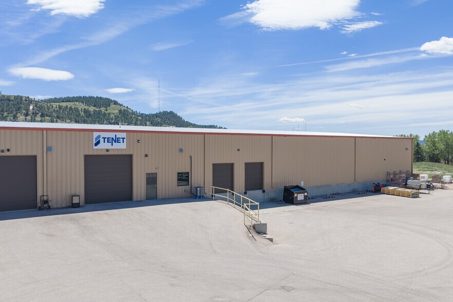 More Photos Of 2319 N Plaza Dr, Rapid City Warehouse For Lease