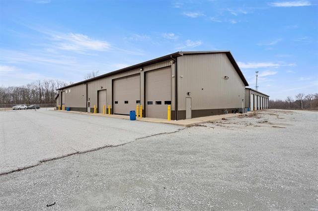 More Photos Of 250 S West St, Russiaville Flex For Sale