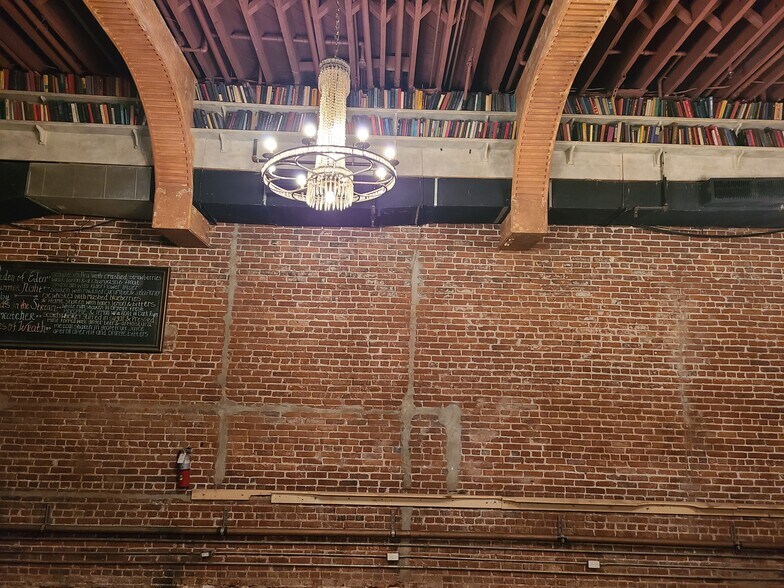 More Photos Of 6356 Hollywood Blvd, Los Angeles Storefront Retail Office For Lease