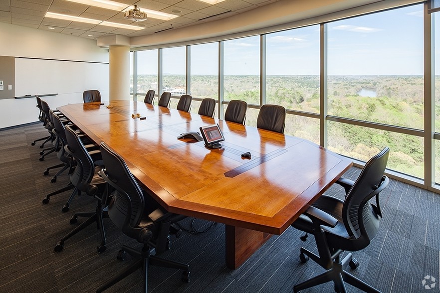 More Photos Of 2500 Windy Ridge Pky SE, Atlanta Office For Lease