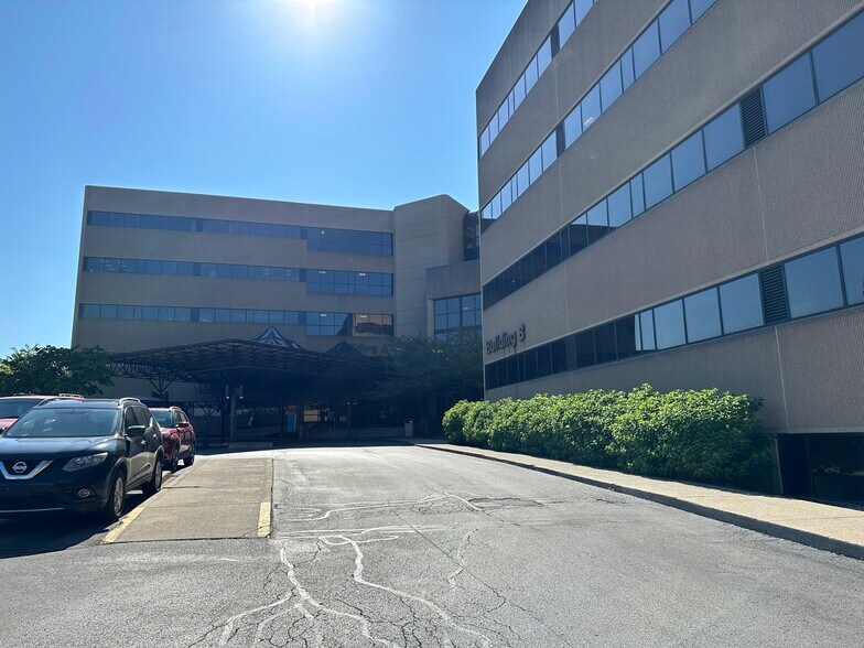 More Photos Of 1401 Harrodsburg Rd, Lexington Medical For Lease