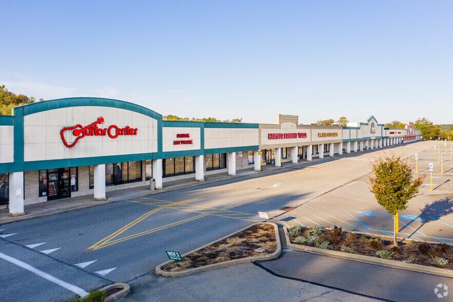 Primary Photo Of 330-384 Mall Circle Dr, Monroeville General Retail For Lease