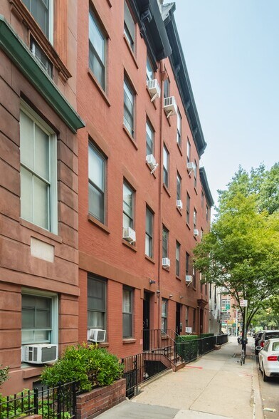 More Photos Of 212 Eighth Ave, New York Apartments For Sale