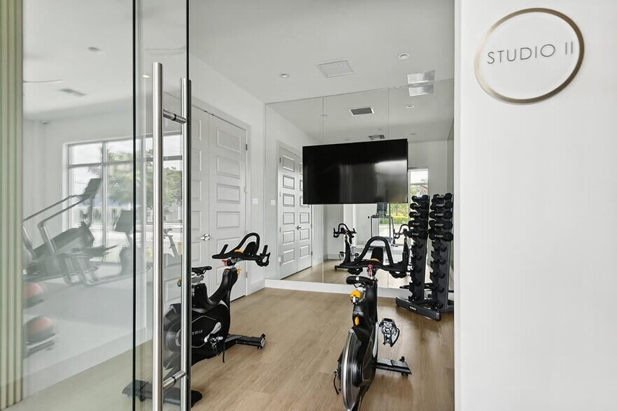 More Photos Of 6500 N Andrews Ave, Fort Lauderdale Apartments For Lease