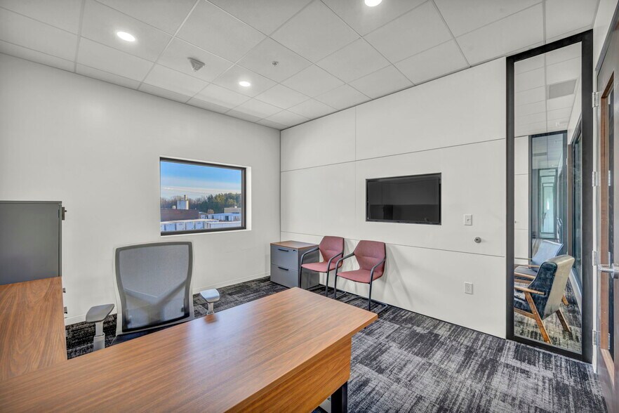 More Photos Of 310 Park Dr, Chardon Warehouse For Sale