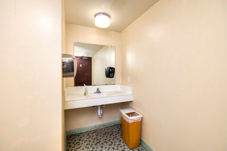 More Photos Of 410 W Liberty St, Sumter Office Residential For Sale