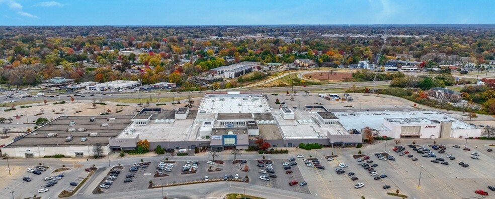 More Photos Of 2200 W War Memorial Dr, Peoria Unknown For Lease