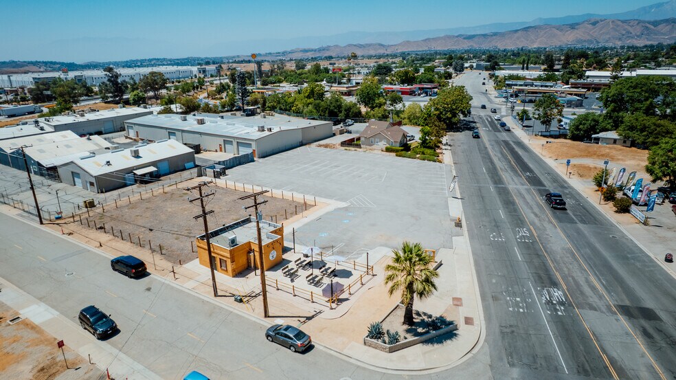 More Photos Of 950 Calimesa Blvd, Calimesa Freestanding For Sale