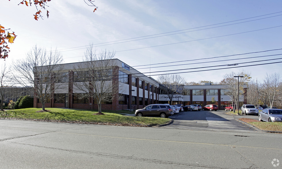 Primary Photo Of 1 Blackburn Dr, Gloucester Medical For Lease